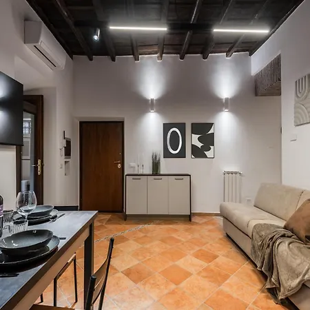 The Rent - Peaceful Oasis With Garden And Jacuzzi Near The Colosseum Rome