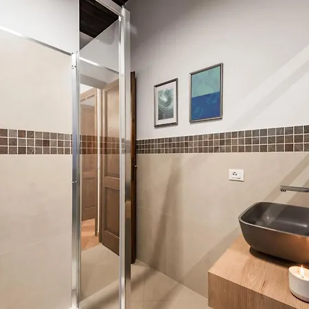 The Rent - Peaceful Oasis With Garden And Jacuzzi Near The Colosseum * Rome