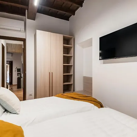 The Rent - Peaceful Oasis With Garden And Jacuzzi Near The Colosseum Apartment