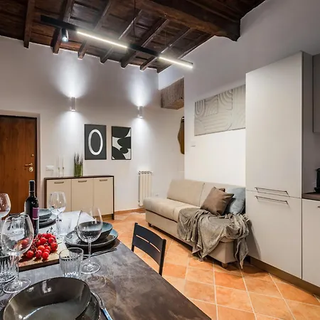 Apartment The Rent - Peaceful Oasis With Garden And Jacuzzi Near The Colosseum Rome