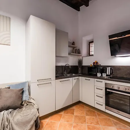 Apartment The Rent - Peaceful Oasis With Garden And Jacuzzi Near The Colosseum