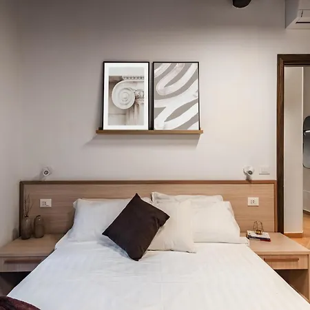 The Rent - Peaceful Oasis With Garden And Jacuzzi Near The Colosseum Apartmán Řím